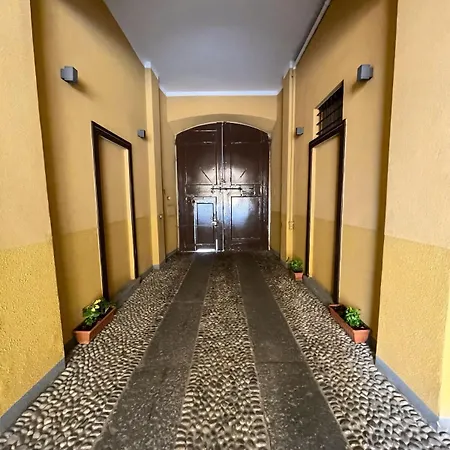 Apartment Sunny Balcony In Porta Romana Milan