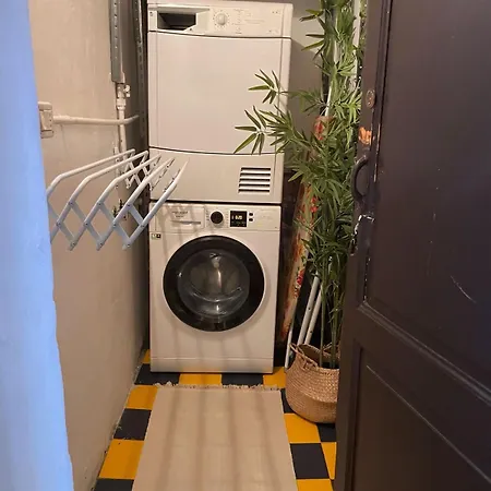 Sunny Balcony In Porta Romana Apartment