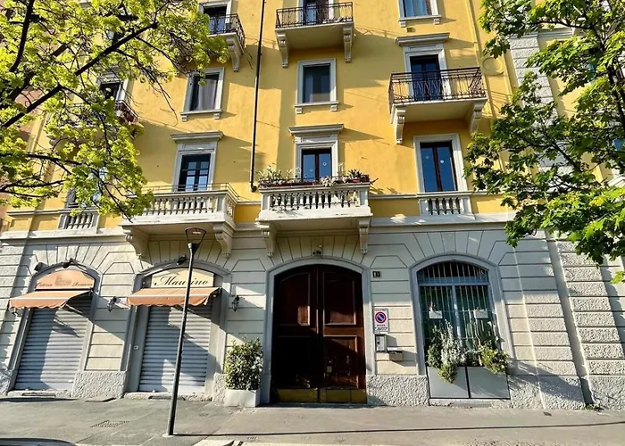 Sunny Balcony In Porta Romana *